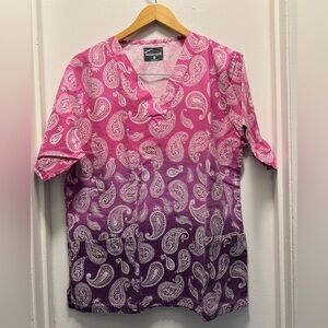 Butter soft, Medium Scrub top GUC. Pink/purple ombré.